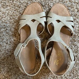 Like New! Aerosols Wedge Sandals